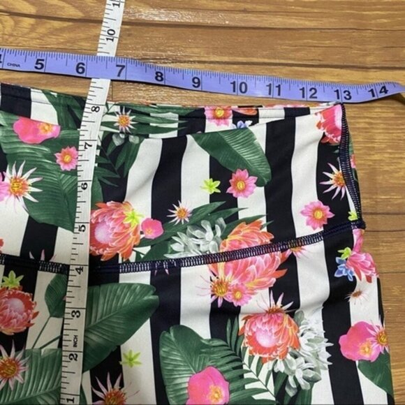 Lululemon Wunder Under Crop Palm Play Floral Stripe Leggings‎ Size 6 - Picture 6 of 11